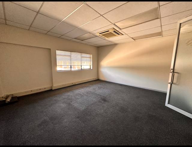 404M² OFFICE TO LET IN PARKTOWN